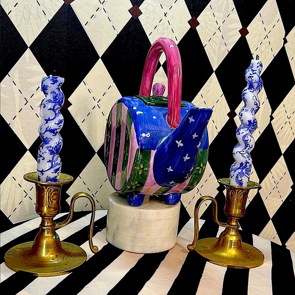 Milson & Louis Hand-Painted Ceramic Teapot – Whimsical Design - Picture 12 of 16